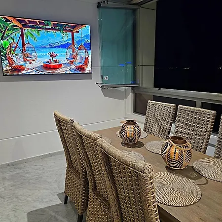 Lägenhet First Line Vip Tree Bedrooms With Spectacular View