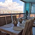 First Line Vip Tree Bedrooms With Spectacular View Appartement